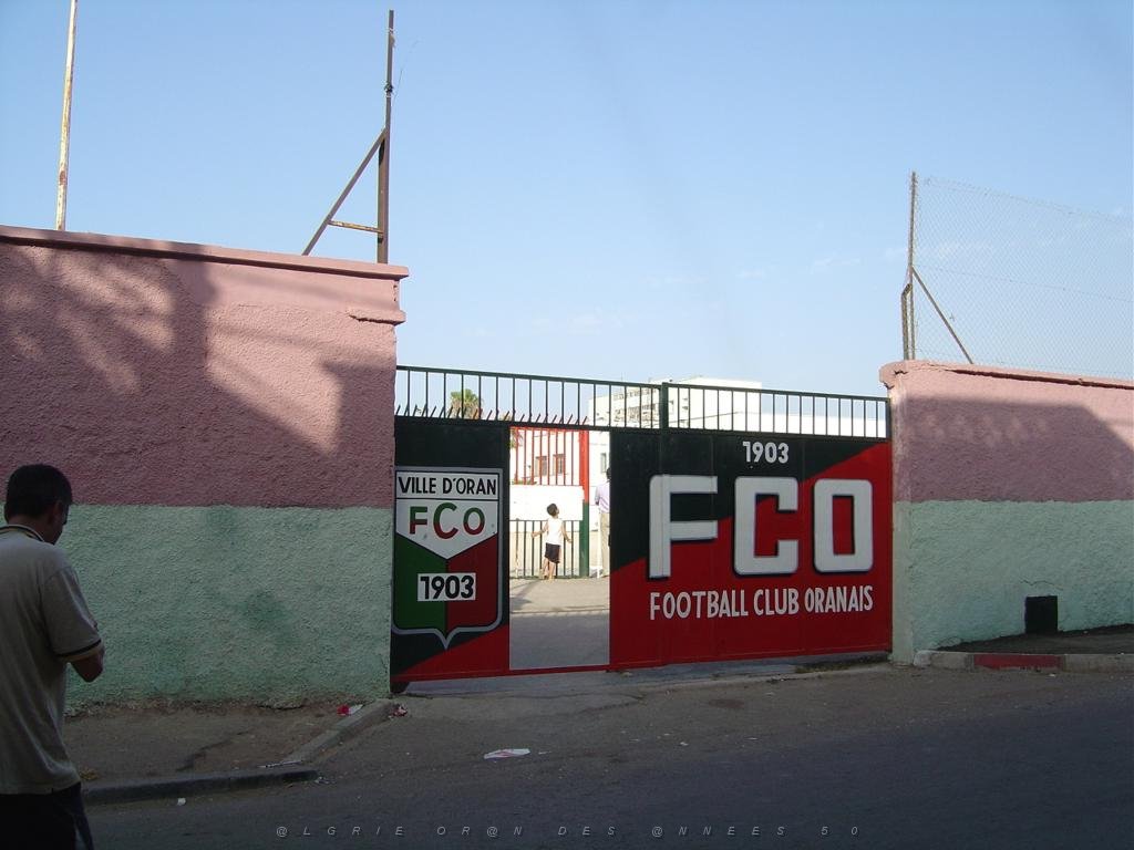 ORAN Voyage Juillet 2005 l entree du FCO.JPG